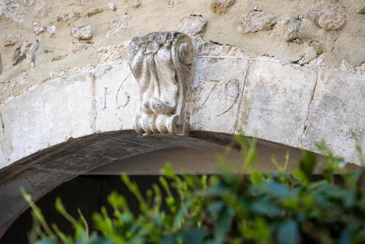 Le Clos Violette Et Le 11 D'Aglae - Hotel De Charme Design De Luxe L'Isle-sur-la-Sorgue Exterior photo