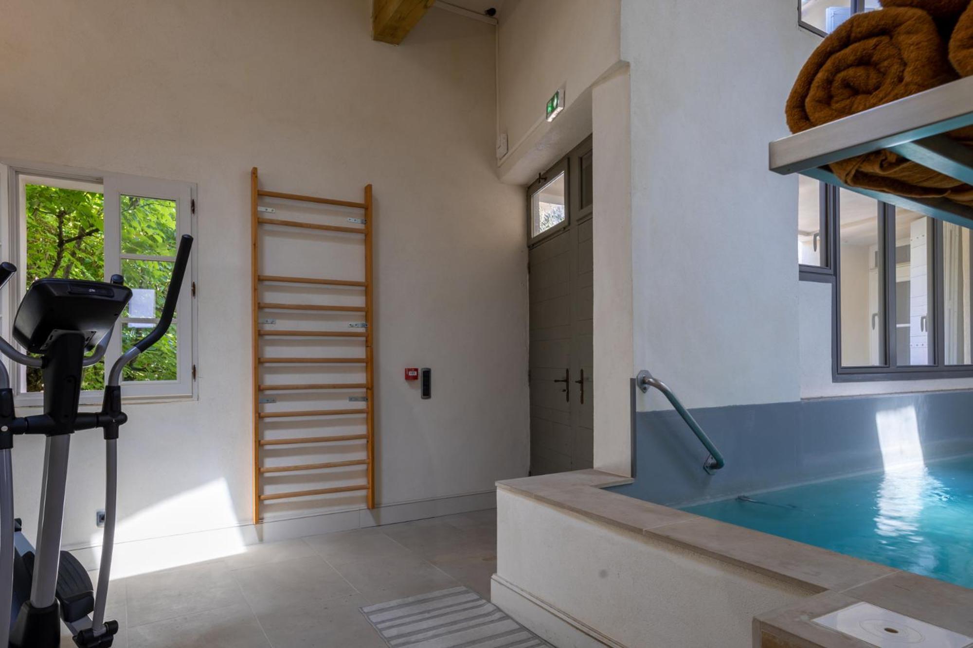 Le Clos Violette Et Le 11 D'Aglae - Hotel De Charme Design De Luxe L'Isle-sur-la-Sorgue Exterior photo